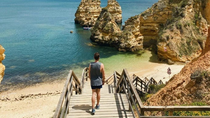walking holidays in portugal