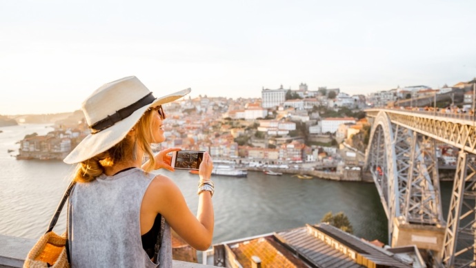 portugal safe for solo female travellers