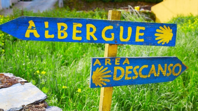 distance porto to santiago compostela